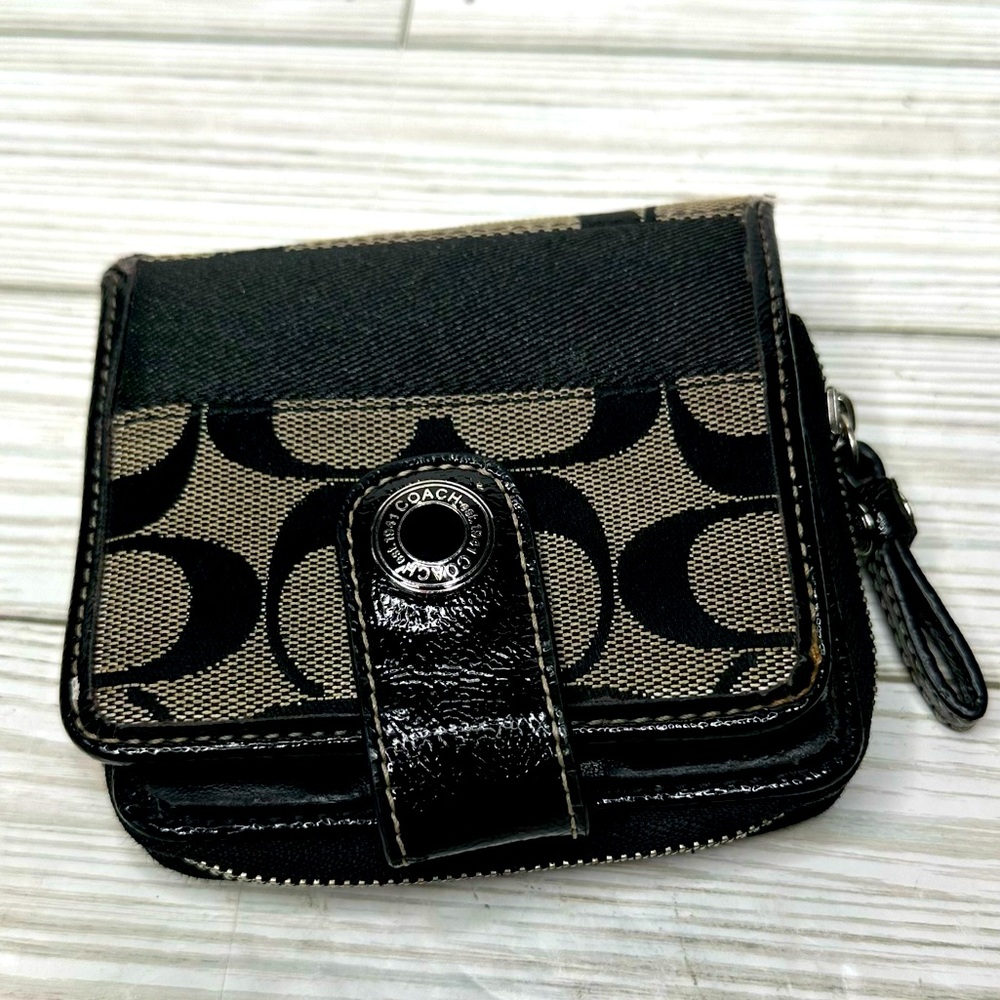 Vintage Coach Small Zip around Signature Wallet